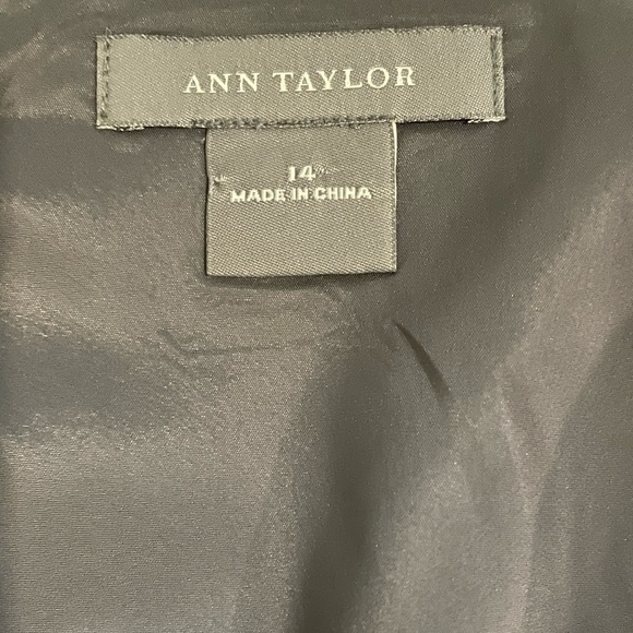 Ann Taylor Skirt Size 14 - Picture 3 of 3